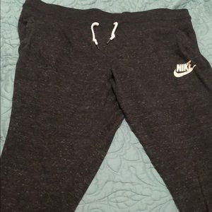 capri joggers